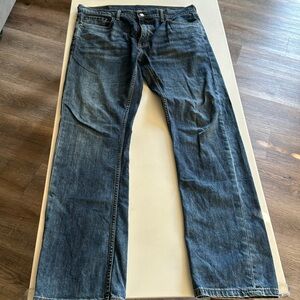 Levi Red Tab 33/32 Jeans.